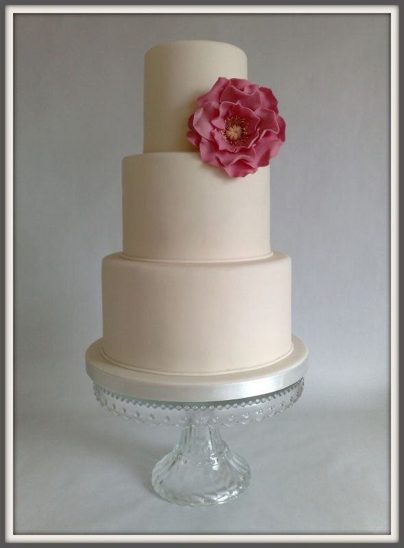 Simple Small Wedding Cakes
 Small Wedding Cakes A Fun Wedding Cake Choice Ohh My My