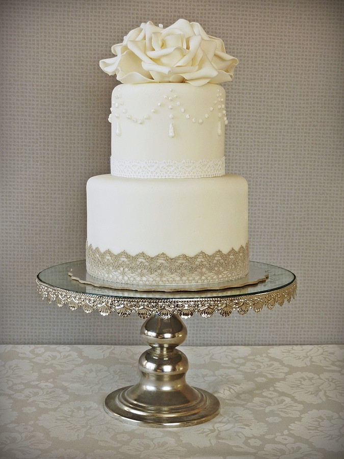 Simple Small Wedding Cakes
 25 CUTE SMALL WEDDING CAKES FOR THE SPECIAL OCCASSION