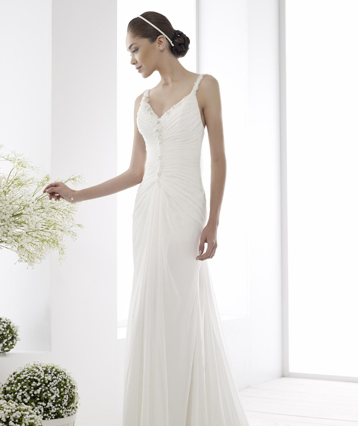 Simple Spaghetti Strap Wedding Dress
 Simple Sweep brush Train Chiffon Sheath column Beading