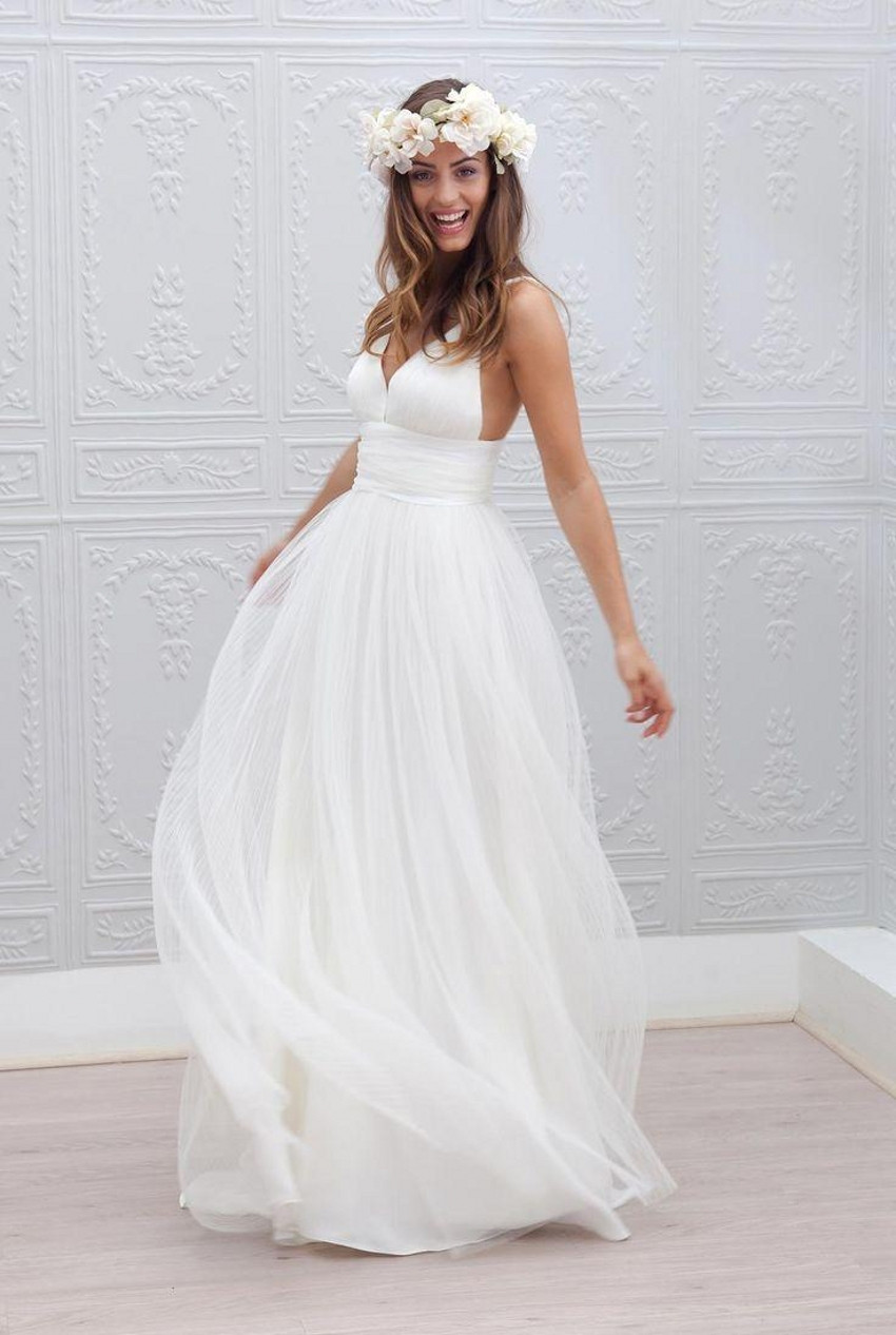 Simple Spaghetti Strap Wedding Dress
 2015 Beach Wedding Dresses Cheap V Neck Spaghetti Strap