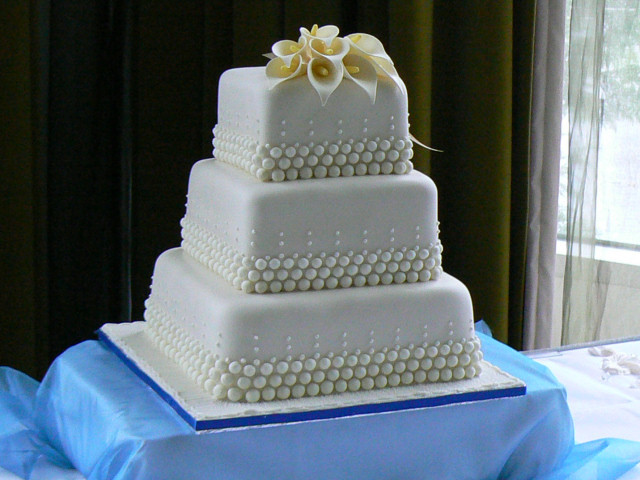 Simple Square Wedding Cakes
 Wedding Cakes Square