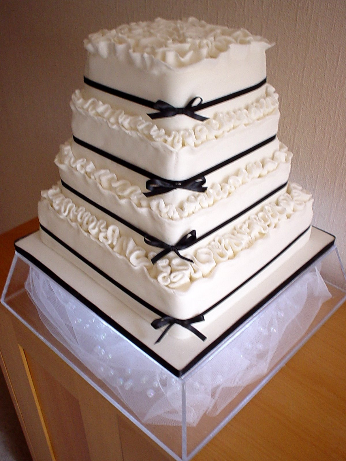 Simple Square Wedding Cakes
 Simple Square Wedding Cakes