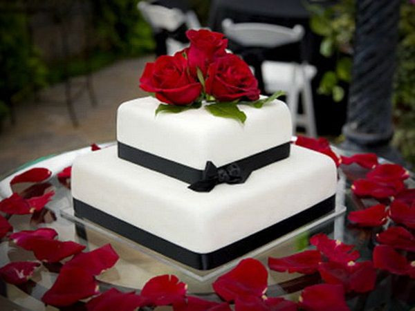 Simple Square Wedding Cakes
 Wedding Cake Inspiration