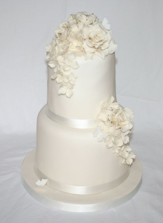 Simple Two Tier Wedding Cakes
 Simple elegant two tier wedding cake