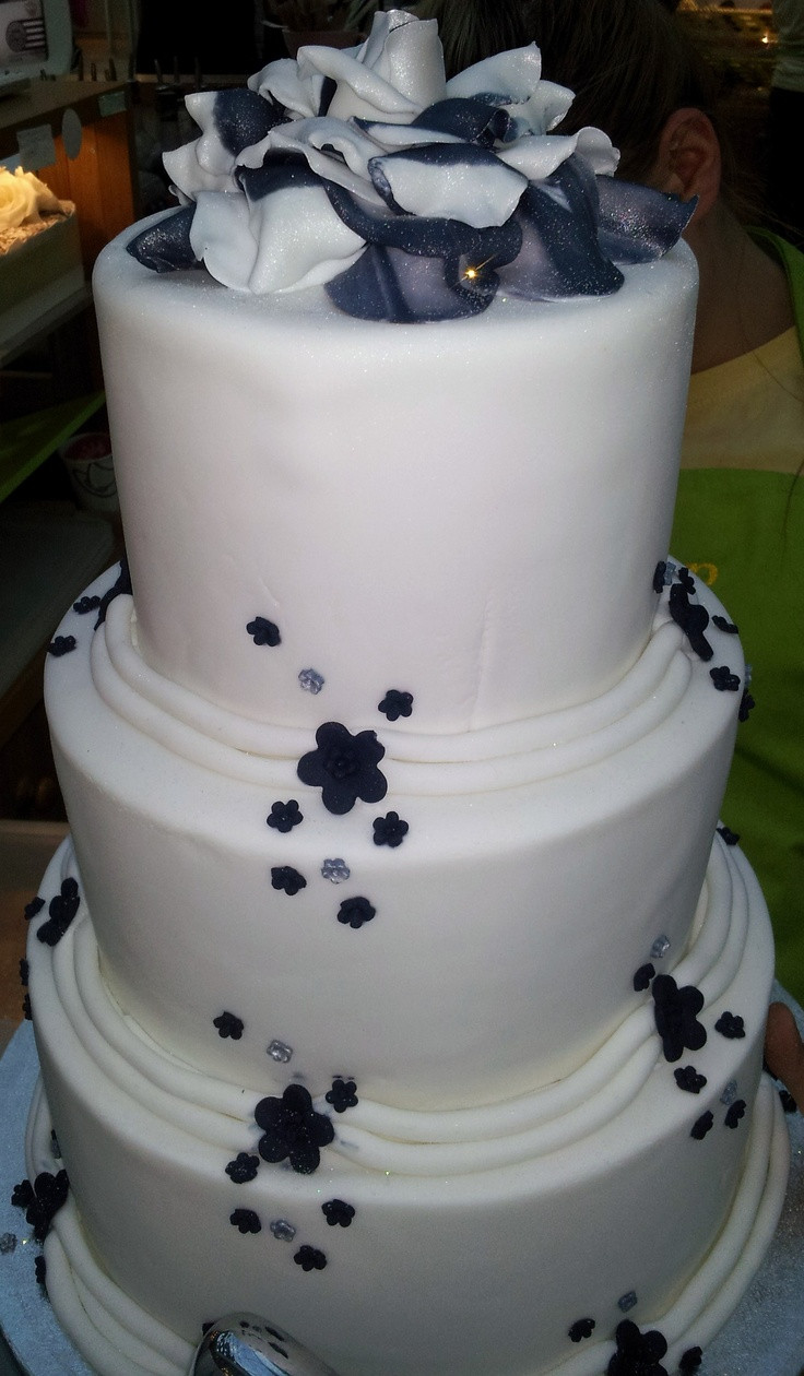 Simple Wedding Cakes Pinterest
 Simple elegant wedding cake Cakes Pinterest