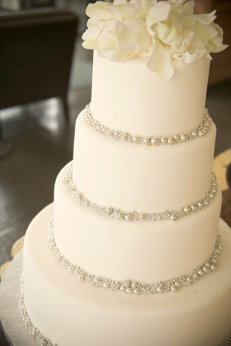 Simple Wedding Cakes Pinterest
 25 Best Ideas about Simple Elegant Cakes on Pinterest