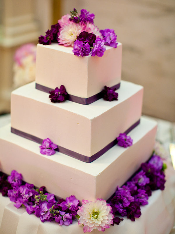 Simple Wedding Cakes
 Simple Chic Wedding Cakes We Love