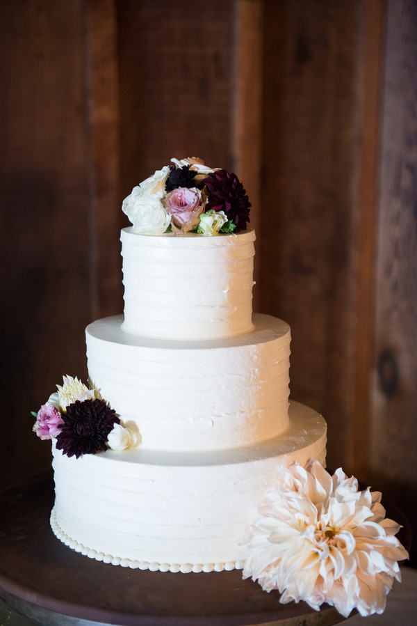 Simple Wedding Cakes With Flowers
 Simple Wedding Cake With Fresh Flowers Elizabeth Anne