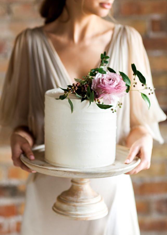 Single Tiered Wedding Cakes
 20 Beautiful Buttercream Wedding Cake Ideas — the bohemian