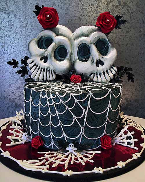 Skull Wedding Cakes
 Amazing Gothic Wedding Cakes & Designs