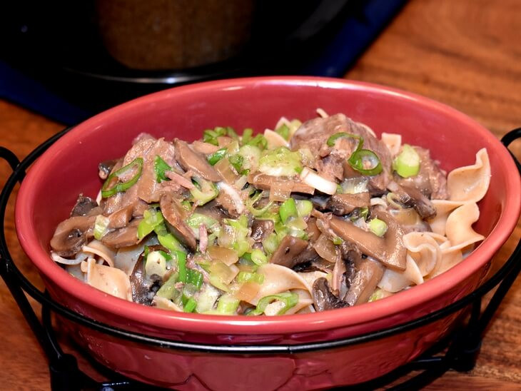 Slow Cooker Beef Stroganoff Healthy
 Healthy Slow Cooker Beef Stroganoff Clean Eating 90 10