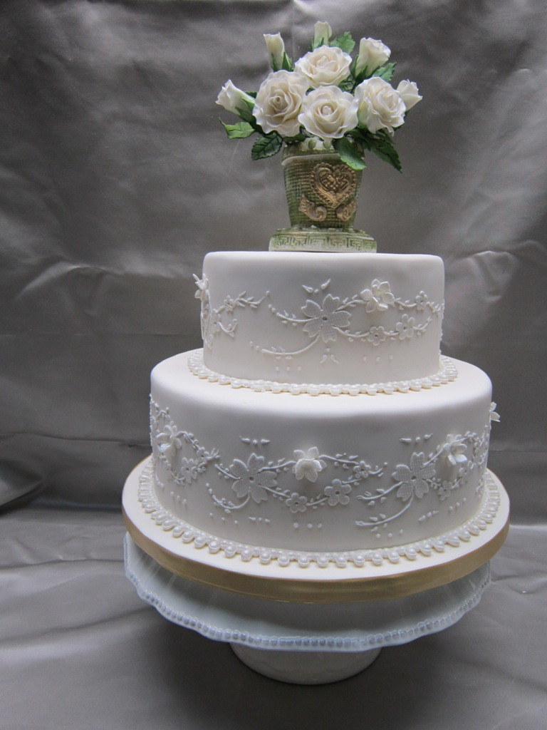 Small 2 Tier Wedding Cakes
 Custom Wedding Cakes in Hamilton Burlington Oakville