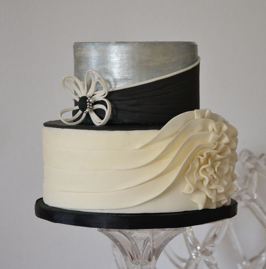 Small Wedding Cakes Designs
 Small Wedding Ideas to Suppress Your Expense