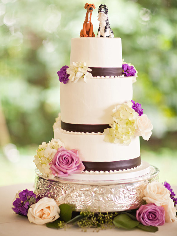 Small Wedding Cakes Images
 Simple Chic Wedding Cakes We Love