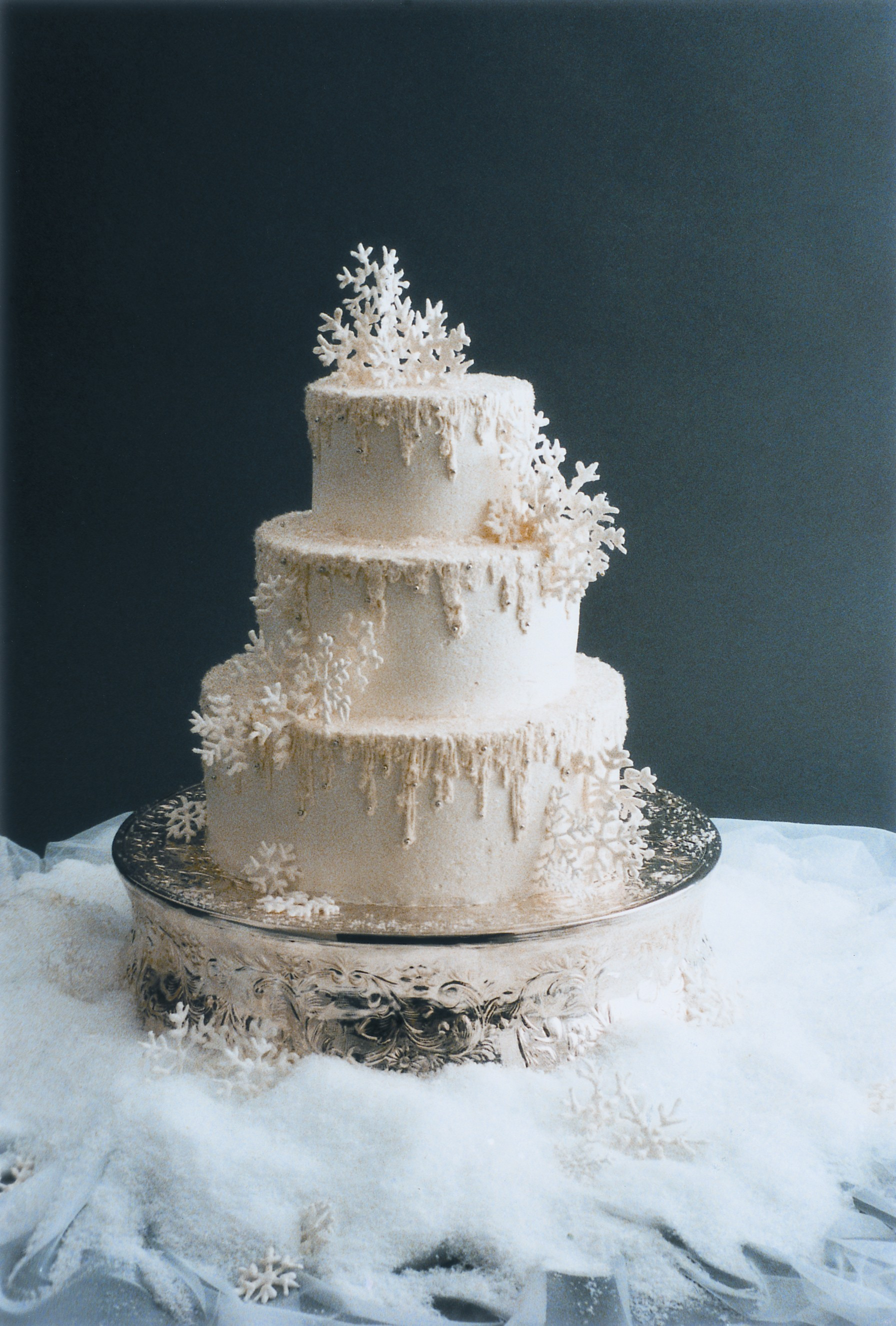 Snowflakes Wedding Cakes
 Best Winter Wedding Decorations Ever