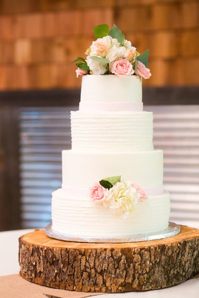 Southern Wedding Cakes
 The Cake Four tiers of alternating smooth and textured