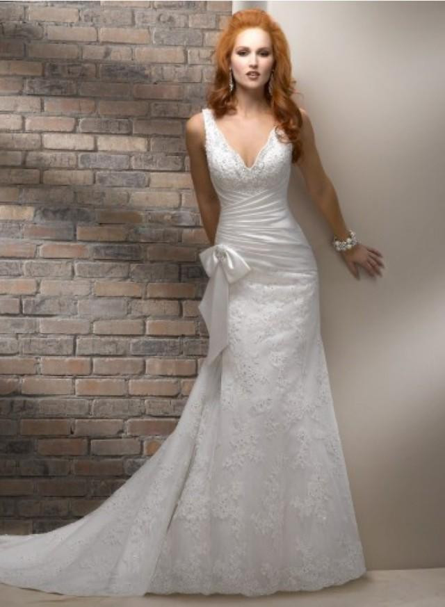 Spaghetti Strap A Line Wedding Dress
 A line Spaghetti Strap Appliques Lace Bow Column Sheath