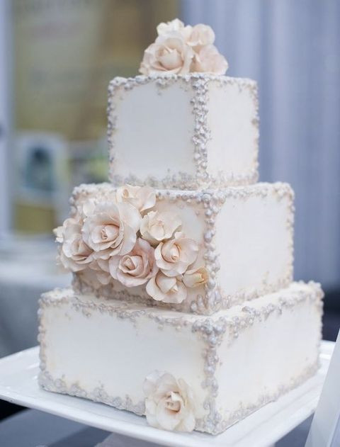 Square And Round Wedding Cakes
 53 Square Wedding Cakes That Wow