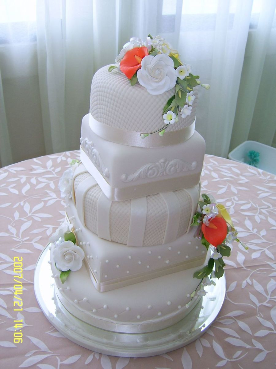 Square And Round Wedding Cakes
 Square And Round Shapes Wedding Cake CakeCentral