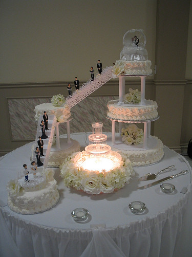 Staircase Wedding Cakes
 MAK NYAK 2 pictures of wedding cakes with stairs