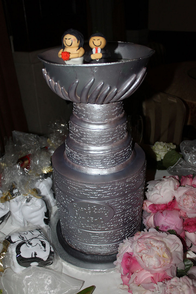 Stanley Cup Wedding Cakes
 Wedding Cake Hockey style Stanley Cup
