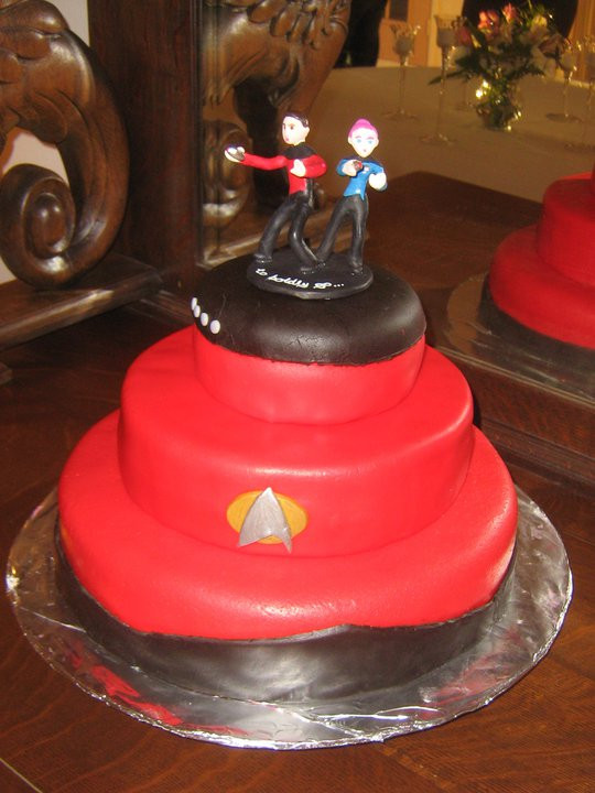 Star Trek Wedding Cakes
 Star Trek Wedding Cake by crazy fae on DeviantArt