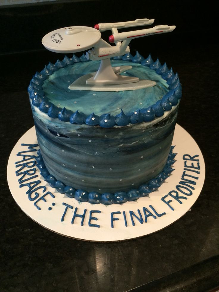 Star Trek Wedding Cakes
 17 best ideas about Star Trek Cake on Pinterest