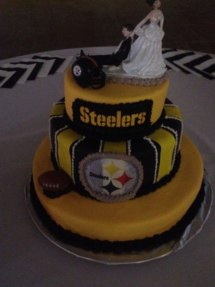 Steeler Wedding Cakes
 Pin Grooms Steelers Cake Weddingbee Gallery Cake on