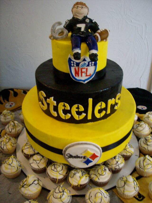 Steeler Wedding Cakes
 Does anyone know of a cute grooms cake