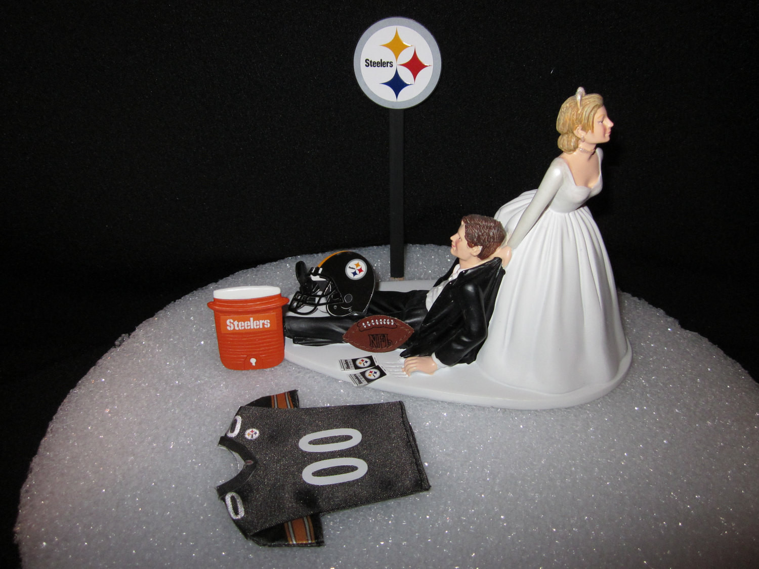 Steeler Wedding Cakes
 Pittsburgh Steelers Wedding Cake Topper Bride Groom Jersey