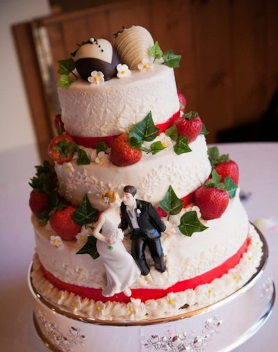 Strawberry Filling For Wedding Cake
 Strawberry Wedding Cake Filling Recipes Bing images