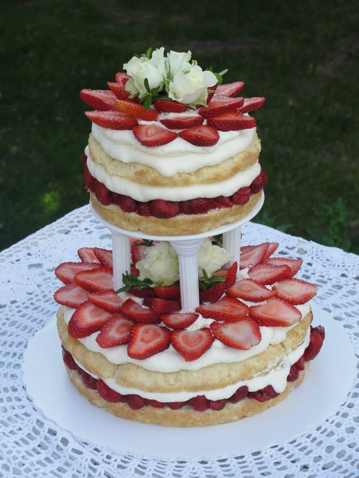 Strawberry Shortcake Wedding Cakes
 1000 images about wedding cake with berries on Pinterest