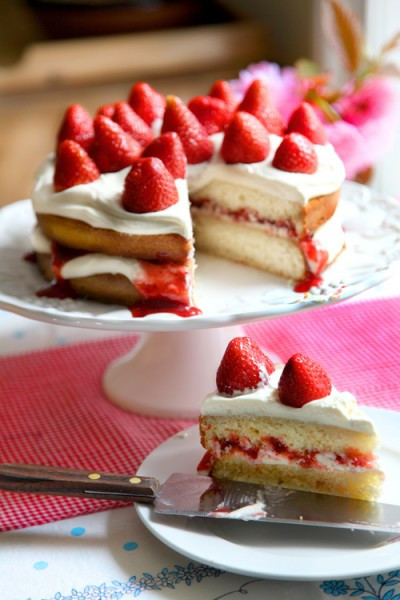 Strawberry Summer Cake
 Donal Skehan