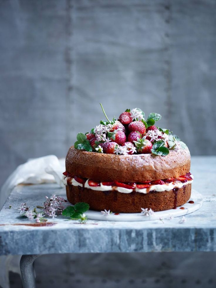Strawberry Wedding Cake Recipes
 Best 10 Strawberry Cake Decorations ideas on Pinterest