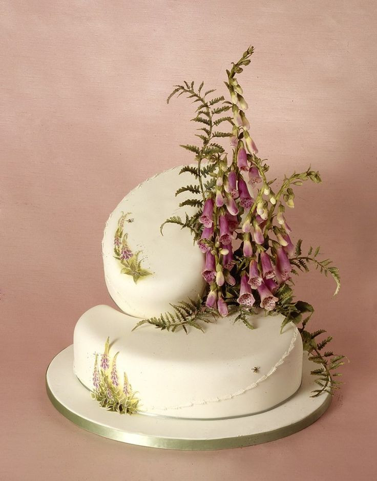 Sugarcraft Flowers For Wedding Cakes
 79 best ideas about Paisley Pan Cakes on Pinterest