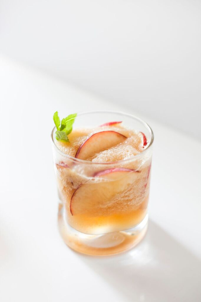 Summer Bourbon Drinks
 Summer Bourbon Peach Limeade Cocktail — OhCarlene