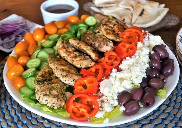 Summer Dinner Salads
 Rainbow Greek Chicken Salad SundaySupper Jersey Girl Cooks