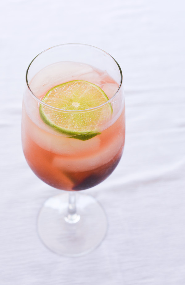 Summer Drinks With Rum
 Spiced Rum Cocktails with White Zinfandel