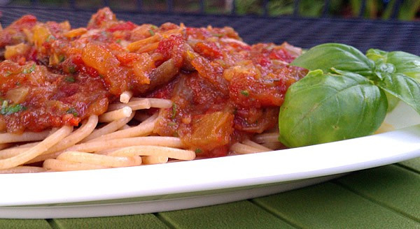 Summer Pasta Sauces
 Slow Cooker Summer Pasta Sauce with Fresh Basil