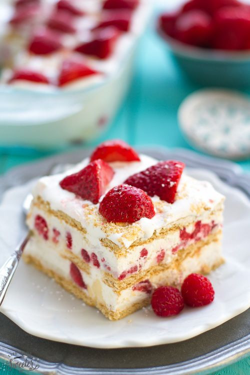 Summer Strawberry Cake
 110 best Diner En Blanc images on Pinterest