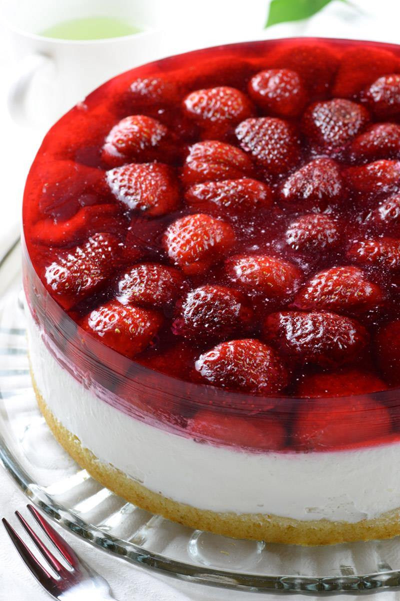 Summer Strawberry Cake
 Strawberry Jello Cake