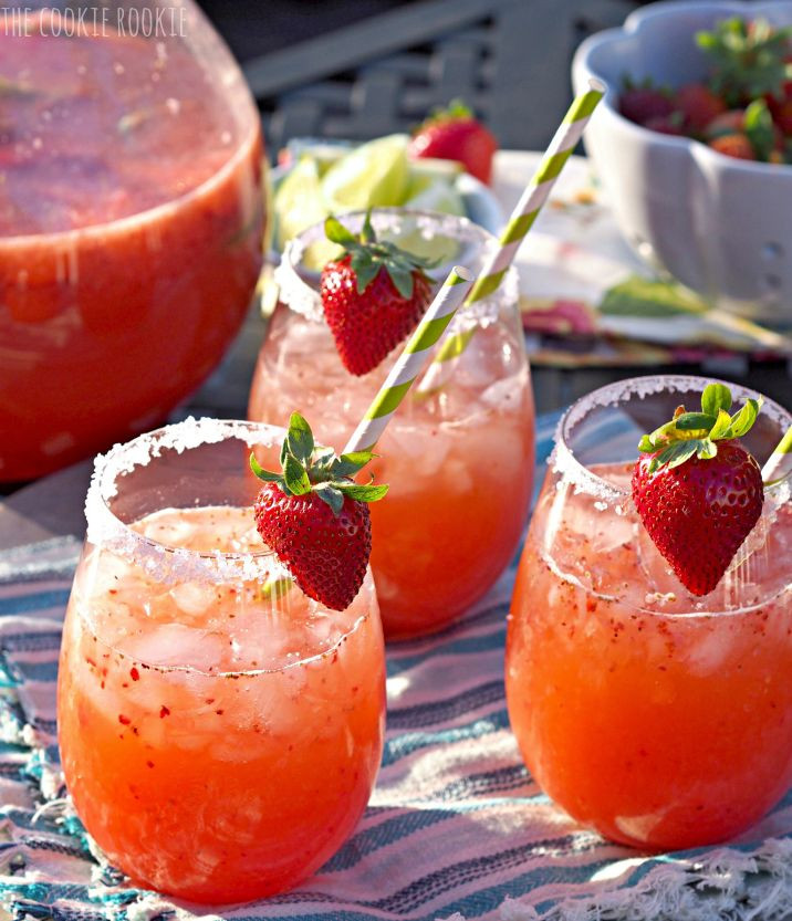 Summer Vodka Drinks For A Crowd
 Strawberry Margarita Punch The best party drink for a