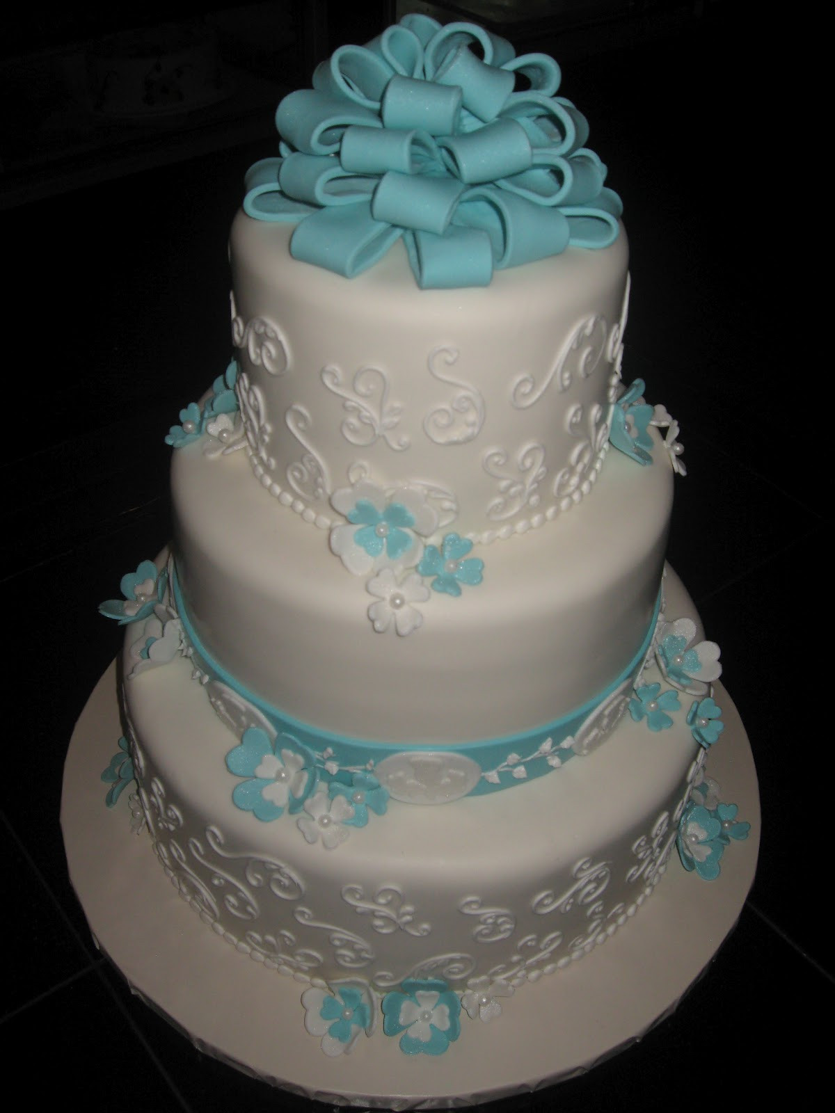 Summer Wedding Cakes
 "It s All About The Cake" Summer Wedding cakes