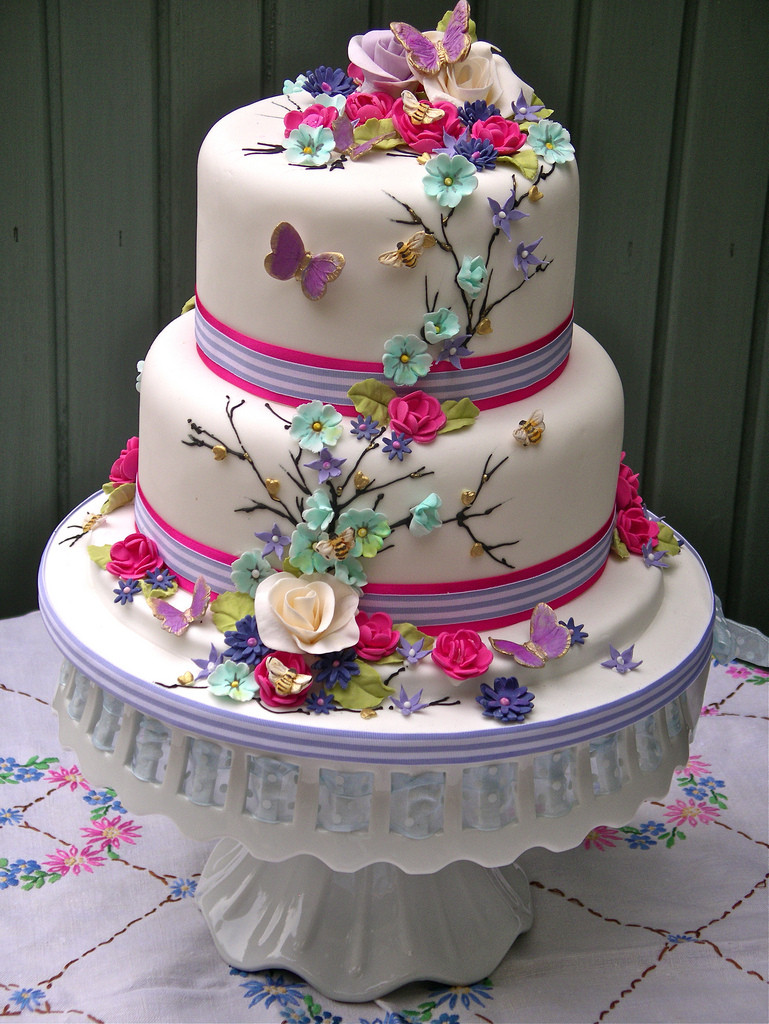 Summer Wedding Cakes
 Bright summer blooms wedding cake Lynette Horner