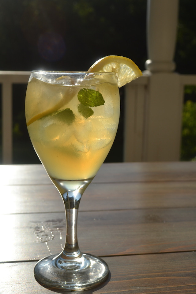 Summer Whiskey Drinks
 Whiskey and Lemonade Cocktail