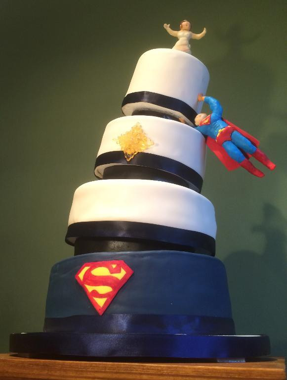 Superman Wedding Cakes
 You have to see Superman Wedding Cake by Egor