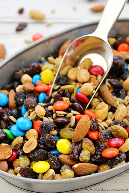 Sweet And Salty Healthy Snacks
 Sweet & Salty Trail Mix SnacktoSchool LoveYourRaisins