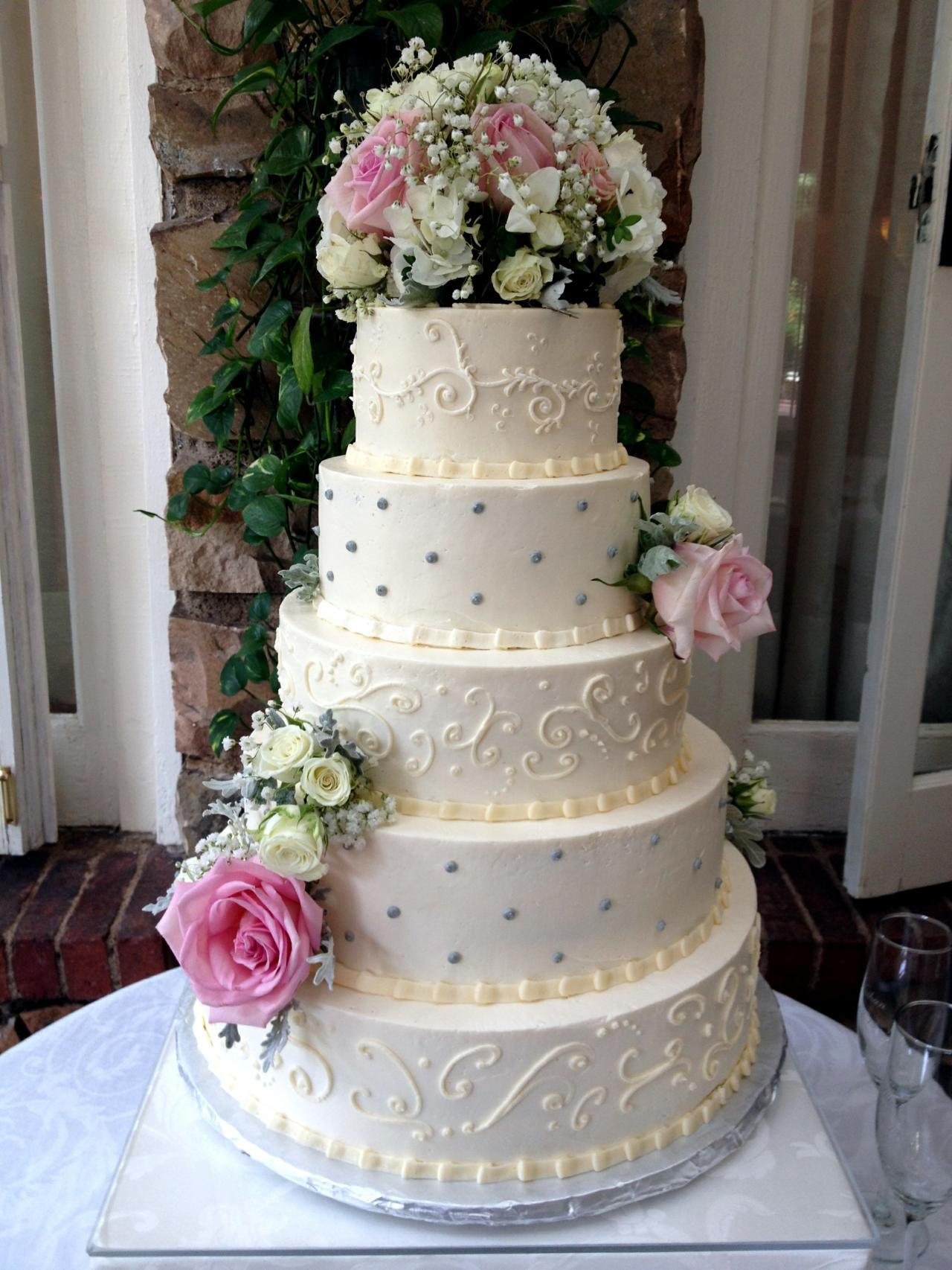 Swirl Wedding Cakes
 Katie Cakes s