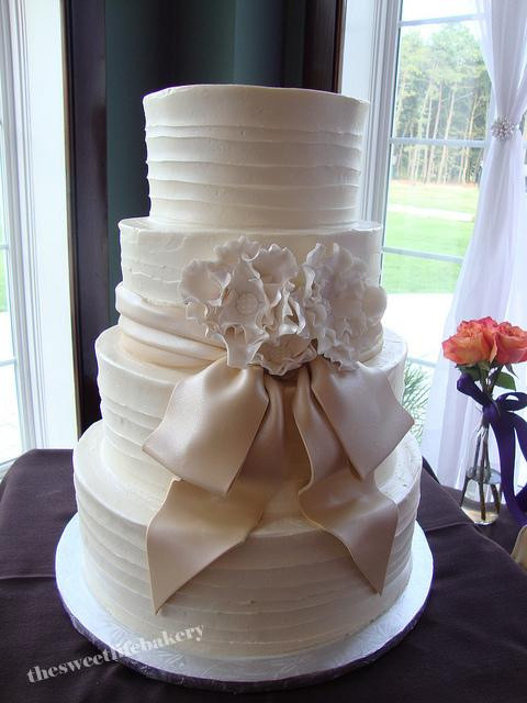 Textured Buttercream Wedding Cakes
 Round Wedding Cake with White Textured Buttercream and f