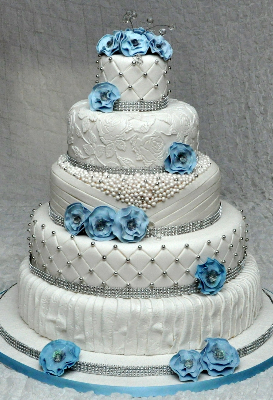 Tier Wedding Cakes
 5 Tier Wedding Cake With Edible Pearls And Lace Decorated
